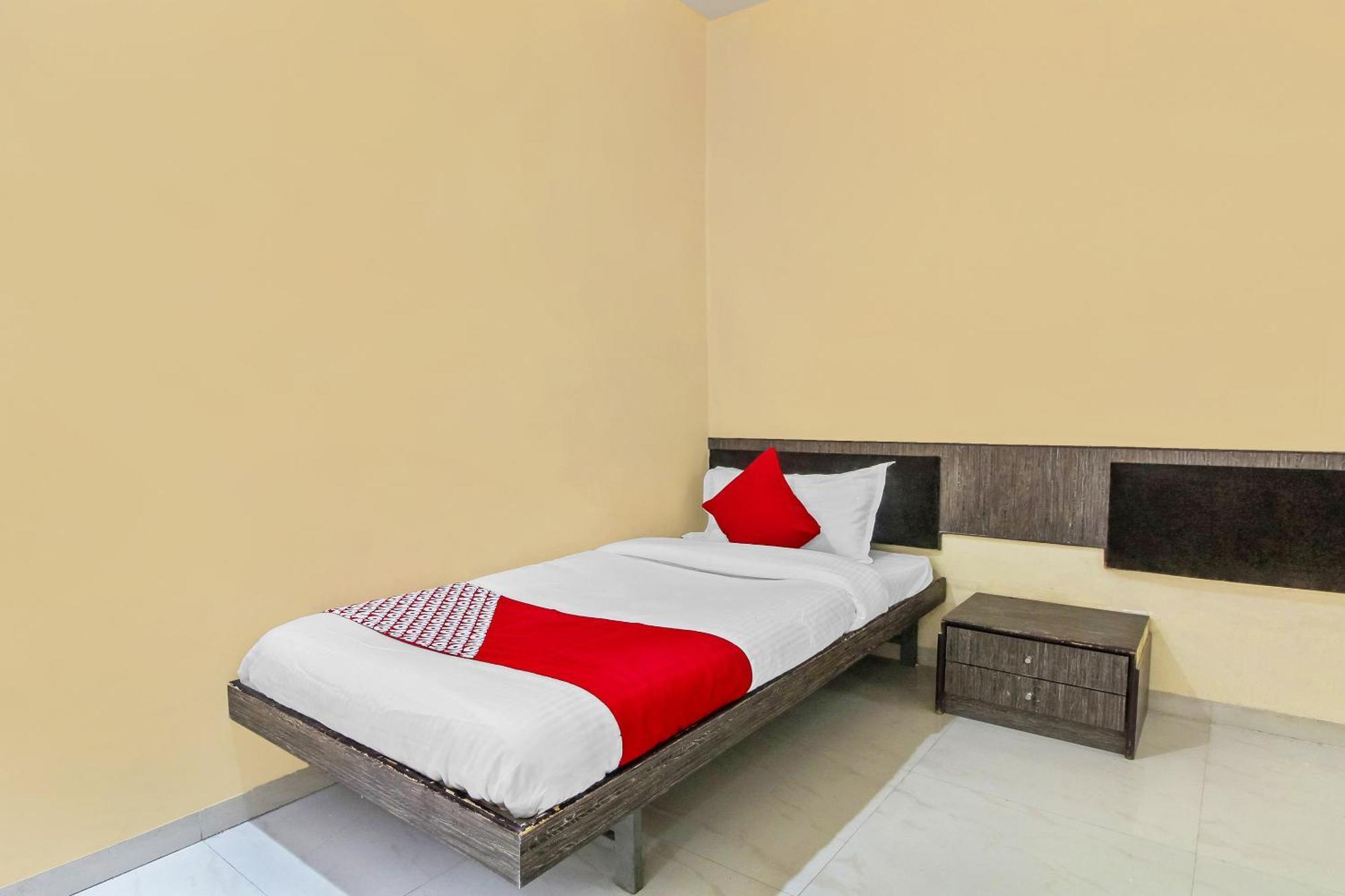 Hotel O Priyanka Residency Solapur Εξωτερικό φωτογραφία